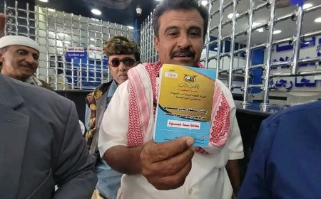 الوكيل الأحمدي يدشن صرف إكرامية رمضانية لأسر 1220 شهيداً في المحافظة