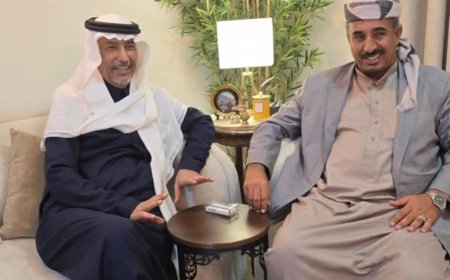لقاء ودي بين وكيل محافظة شبوة الشيخ القميشي والشيخ محمد باقادر في الرياض لتعزيز أواصر الإخاء والتعاون