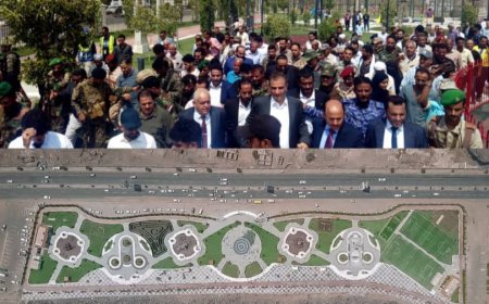 محافظ عدن ووزير الخدمة المدنية ورشاد هائل يفتتحان حديقة " عدن مول" 