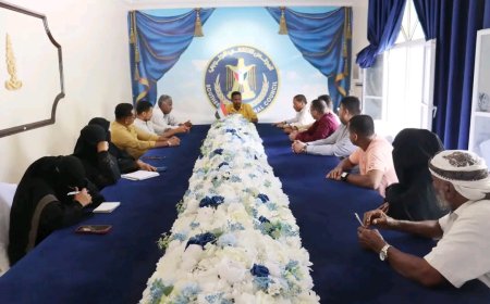 فريق الإغاثة والأعمال الإنسانية للانتقالي بحضرموت يقف أمام احتياجات أسر الشهداء والأشد فقر برمضان