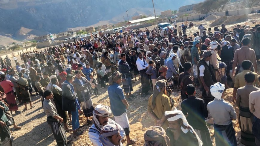 في موكب جنائزي مهيب.. تشييع جثمان بافقير في مسقط رأسه بالحيرة سلمون في شبوة