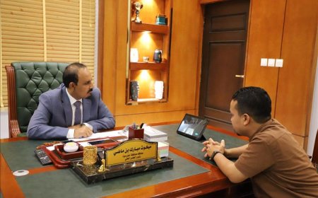 محافظ حضرموت يطلع على تحضيرات تدشين مشروع إعادة تأهيل المباني المتضررة بالمكلا القديمة