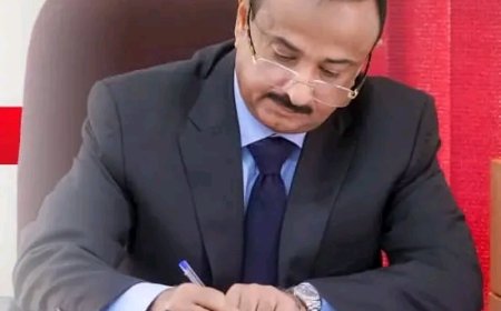 بدعم الاشقاء في الإمارات اعتماد 23 ألف سلة غذائية ، والمحافظ بن الوزير يوجّه بمنح 10 آلاف منها للمعلمين