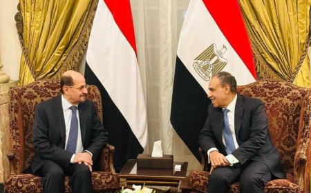 وزير الخارجية يبحث مع نظيره المصري تنسيق المواقف تجاه قضايا المنطقة ذات الاهتمام المشترك