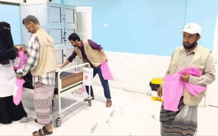 الشوكاني لرعاية الأيتام توزع وجبات إفطار الصائم في مستشفى الصداقة بعدن