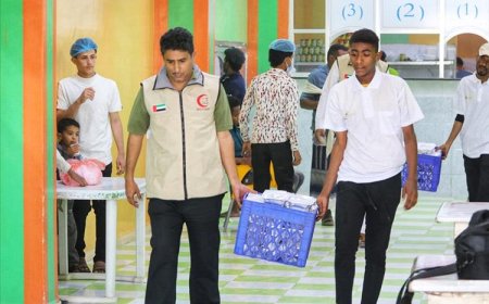 الهلال الأحمر الإماراتي يدشن مشروع إفطار صائم في شبوة لدعم الأسر المحتاجة