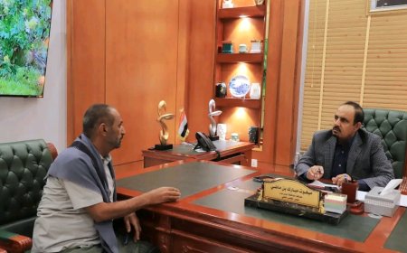 محافظ حضرموت يطّلع على احتياجات مديرية حريضة ومشاريعها المُنجزة وقيد الانجاز في الطرق والكهرباء والقضاء