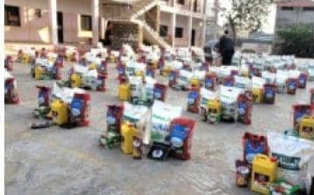 ضمن إطار الجهود الإنسانية.. مبادرة العبيدي توزع مساعدات ووجبات إفطار صائم للأسر المتعففة والمرضى