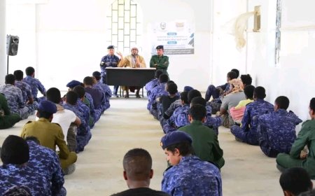 إدارة التوجيه المعنوي بشرطة وادي حضرموت تدشن البرنامج التوجيهي الرمضاني بتنفيذ محاضرة دينية لمنتسبي شرطة الدوريات وأمن الطرق