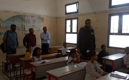 وفد من وزارة التربية يتفقدون مدارس التعليم التعويضي بمديرية زنجبار