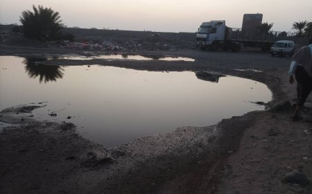 مياه الصرف الصحي تغرق طريق العريش والهناجر والأهالي يحذرون من انتشار الأمراض والأوبئة
