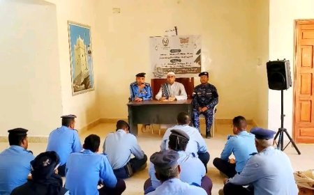 إدارة التوجيه المعنوي بشرطة وادي حضرموت تنظم محاضرة دينية لمنتسبي شرطة السير حول الثقافة الرمضانية وأهميتها في ضبط السلوك الأمني