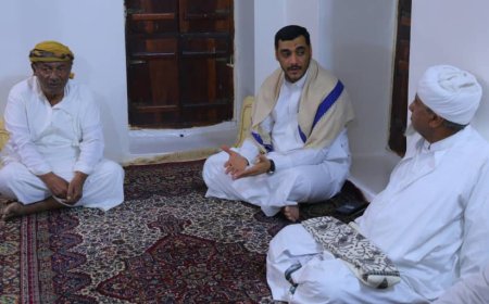 القاضي العامري يزور منصب حي السحيل بسيئون ويقدم له التهاني بحلول شهر رمضان المبارك