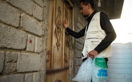 مؤسسة قطرات للتنمية تدشن مشروع توزيع الثلج في المكلا وضواحيها خلال شهر رمضان المبارك
