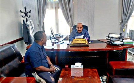 مدير تربية حضرموت يلتقي برئيس اللجنة المجتمعية بميفع لمناقشة تطوير القطاع التعليمي ومعالجة المشاريع المتعثرة