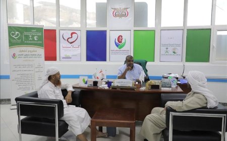 وفد كويتي يزور مركز فاطمة بابطين الطبي بسيئون ويشيد بالخدمات المجانية لمرضى الفشل الكلوي