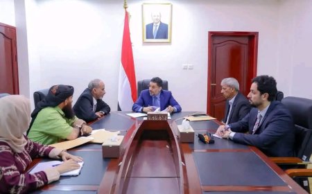 رئيس الوزراء يشيد بإنجازات الحملة الأمنية المشتركة بلحج في مكافحة التهريب