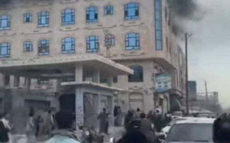 صنعاء .. نشوب حريق في عمارة سكنية والدفاع المدني يصل متاخرا