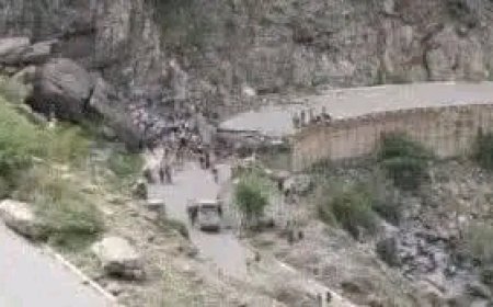 المدير العام  لمديرية لودر يبارك  افتتاح طريق الحلحل لتخفيف معاناة المواطن
