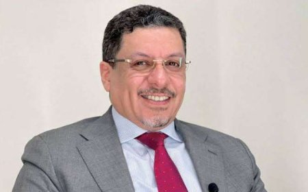 مصادر إعلامية  تقديم 16 وزيراً طلب رسمي بإقالة رئيس الحكومة  د. احمد عوض بن مبارك