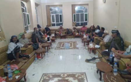 وجهاء وعقال ومشائخ المنطقة الوسطى يقيمون أمسية رمضانية يباركون فتح طريق امحلحل