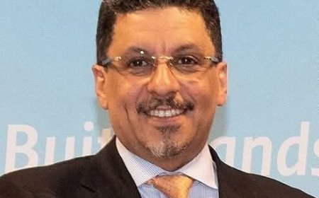 أزمة حكومية بسبب تمرد وزراء على رئيس الوزراء