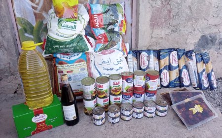 بدعم من فاعلي خير.. توزيع السلال الغذائية للأسر الأشد فقرأ في المسيمير بلحج