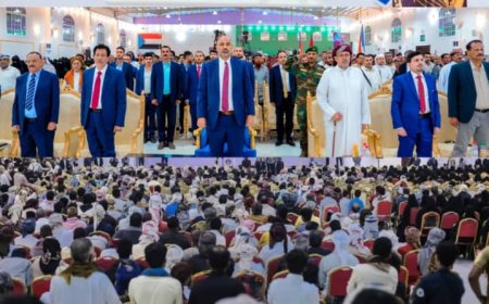 الرئيس الزُبيدي يشهد الأمسية الرمضانية الحاشدة التي أقامتها قيادة المهرة على شرف زيارته للمحافظة