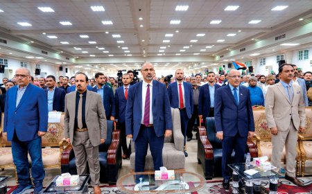 الرئيس الزُبيدي يعقد لقاءً موسعًا بمختلف شرائح وفئات المجتمع الحضرمي