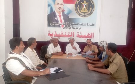 انتقالي مودية يناقش آلية توزيع السلال الغذائية المُقدمة من الرئيس الزُبيدي