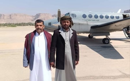 رئيس حلف قبائل حضرموت وقائد قوات حماية حضرموت يغادران إلى السعودية بدعوة رسمية