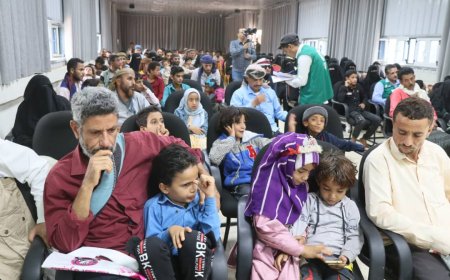 بدعم من مركز الملك سلمان.. تدشين توزيع "سماعات الأذن" للأطفال في مركز المعاقين بالضالع