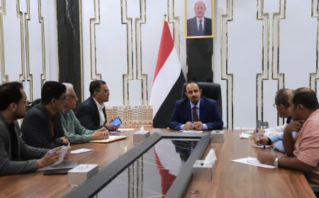 محافظ حضرموت يعقد اجتماعًا لمناقشة الاستعدادات للعيد وتحسين الخدمات الأساسية