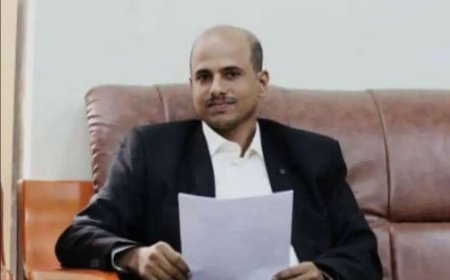 مدير إدارة مكافحة المخدرات بمرخه السفلى يعزي نائب مدير مكافحة المخدرات بشبوة في وفاة شقيقه فيصل