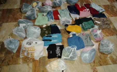 توزيع 30 كسوة لشريحة الأيتام والمعدمين في مدينة الكود بدعم من فاعل خير