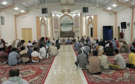 في افطار سنوي و امسية رمضانية إقامتها وحدة النظافة بالمديرية.. مدير عام شبام يشيد بأدوار عمال النظافة للإرتقاء بالبيئة وحفاظًا على سلامة المواطنين