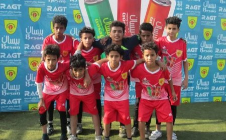تعز.. في بطولة نادي الصقر الرمضانية تأهل التعاون والتفوق إلى نهائي مسابقة المواهب والبراعم