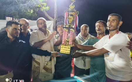 طائرة خنفر تخطف كأس البطولة الرمضانية وتحلق عاليا في سماء أبين