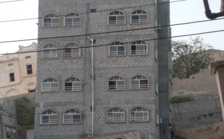 انهيار منزل في ديس المكلا يثير قلق السكان (صور)