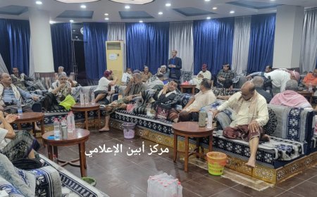 في أمسية رمضانية بعدن.. دعوات لمعالجة الأوضاع الإقتصادية والخدمية