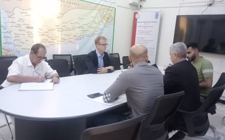 مدير مكتب تنسيق الأعمال المتعلقة بالالغام يلتقي السيد تشارل فريسبي ممثل المنسق الاممي المقيم مندوب UNOPS