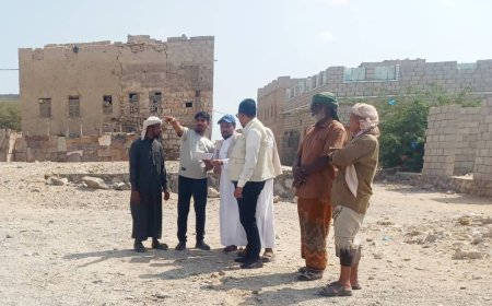 فريق من الوصول الإنساني يقوم بزيارة ميدانية للموقع المخصص لبناء مركز صحي بميفع