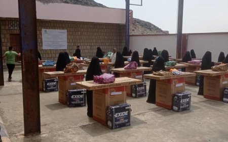 برعاية الوزير السقطري.. هيئة مصائد خليج عدن تدشن توزيع تلاجات وطاقة شمسية متكاملة لعدد من المستفيدات في منطقة قعوه