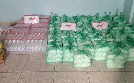 بدعم من محافظ المحافظة.. مبادرة "تراحم" الإنسانية توزع وجبات إفطار صائم بأبين