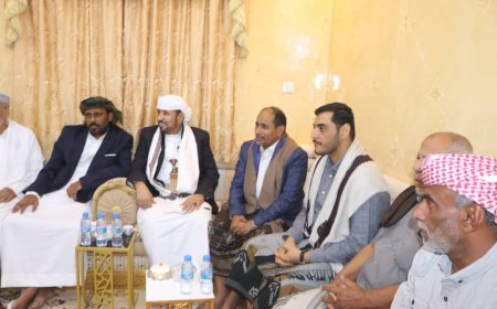 الشيخ بن حبريش يقدم واجب العزاء في وفاة مقدم آل خميس العوامر