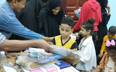 جمعية حقوق الطفل توزع كسوة عيد الفطر للأيتام