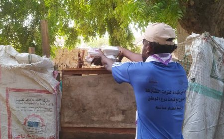 قوات درع الوطن تقيم إفطار صائم في قرية المحل بزنجبار والمعهد المهني بالكود وتستهدف حارات الكدمة والمسح والأبحاث