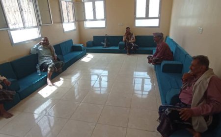 رئيس انتقالي أحور يقوم بزيارة عيدية والأطمئنان على صحة عضو الجمعية الوطنية العميد عيدروس سابد