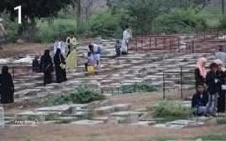 شريحة واسعة من الاهالي في تعز  يرون العيد  ضيفًا ثقيلًا يجبرهم على نفقات ماليه باهضه  لا طاقة لهم بها .