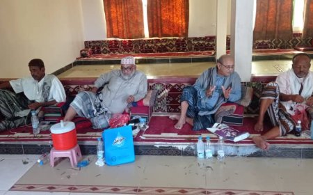 جلسة معايدة في لحج تسلط الضوء على قضايا التعليم والصحة وحقوق المعلمين